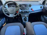 Foto 26 van Hyundai I10 1.0i i-Motion Premium /bj.2014 / kleur: grijs / NAP met 142036 km./ APK 09/2027 / climat