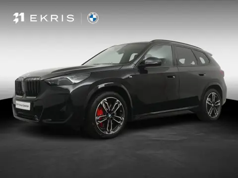 BMW X1 xDrive23i | Trekhaak | Panoramadak | Driving Assistant Plus | Harman Kardon | Stuurwielverwar