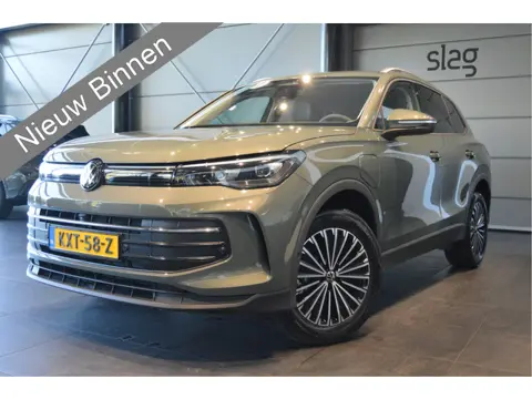 Volkswagen Tiguan 1.5 eHybrid Life carplay cruise camera led 18 inch !!