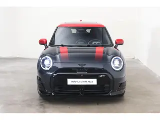Foto 17 van MINI Hatchback Cooper SE / John Cooper Works / Pakket XL / John Cooper Works / Pakket XL / 18" JCW L
