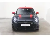 Foto 27 van MINI Hatchback Cooper SE / John Cooper Works / Pakket XL / John Cooper Works / Pakket XL / 18" JCW L