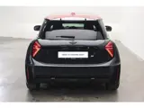 Foto 26 van MINI Hatchback Cooper SE / John Cooper Works / Pakket XL / John Cooper Works / Pakket XL / 18" JCW L