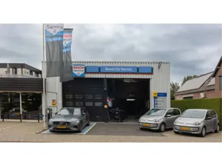 Foto 10 van Ford Transit Connect 1.5 EcoBlue Automaat L2 Limited, 1e eigenaar, 3-zits, Adaptive Cruise, Camera,