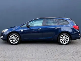 Foto 16 van Opel Astra Sports Tourer 1.4 Turbo Edition NIEUW BINNEN !! TREKHAAK | STOEL + STUUR VERW. |