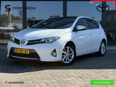 Toyota Auris 1.8 Hybrid Lease