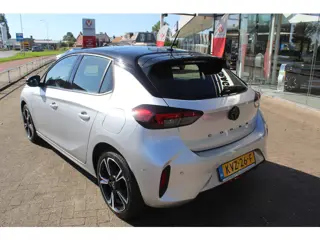 Foto 12 van Opel Corsa 1.2-75pk Sport. In nieuwstaat verkerende Opel Corsa ! Autm. airco, cruise control, Apple