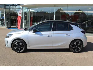 Foto 13 van Opel Corsa 1.2-75pk Sport. In nieuwstaat verkerende Opel Corsa ! Autm. airco, cruise control, Apple