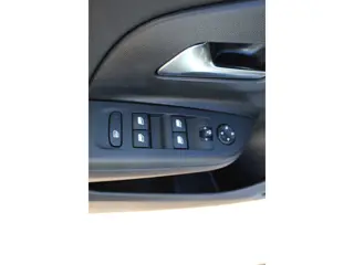 Foto 15 van Opel Corsa 1.2-75pk Sport. In nieuwstaat verkerende Opel Corsa ! Autm. airco, cruise control, Apple