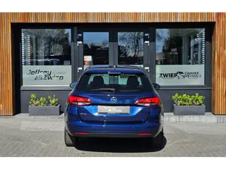 Foto 18 van Opel Astra Sports Tourer 1.2 Edition led. cruise control. lichtmetaal.