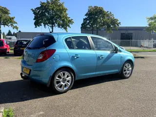 Foto 16 van Opel Corsa 1.4-16V Cosmo|Automaat|Trekhaak|Airco|NAP|APK|