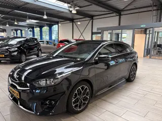 Kia ProCeed 1.5 T-GDi 160 pk GT-Line | Camera | Stoel- en stuurverw. | Adapt. cruise | Half leer | 1