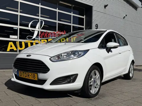 Ford Fiesta 1.0 EcoBoost Titanium - Navigatie I Airco I Achteruitrij camera I PDC I LED I Sport velg