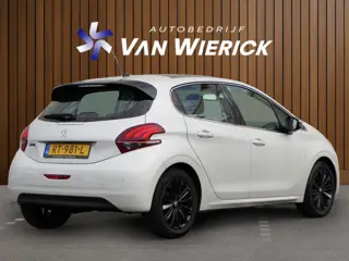 Foto 14 van Peugeot 208 1.2 82PK Tech Edition! | Carplay | Panoramadak | Sportvelgen