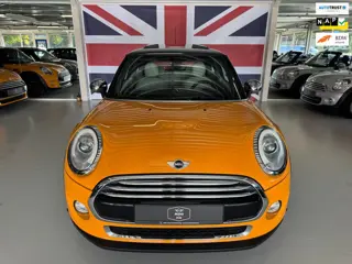 Mini 3-Deurs Cooper 1.5 ( 6 MAANDEN GARANTIE )