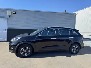 Foto 13 van Kia Niro 1.6 GDi Hybrid Style Edition Schuif/kanteldak, Trekhaak, 1e eign. NL-auto! Navigatie, Achte