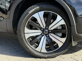 Foto 19 van Volvo XC40 1.5 T4 Plug-in hybrid Ultimate Dark | Pano | Memory | H/K Audio | 19 inch