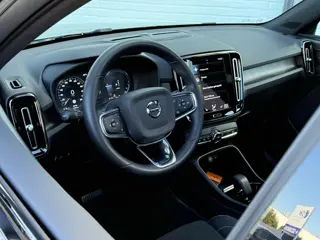 Foto 11 van Volvo XC40 1.5 T4 Plug-in hybrid Ultimate Dark | Pano | Memory | H/K Audio | 19 inch