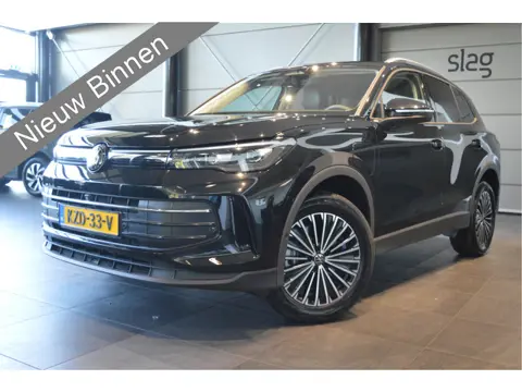 Volkswagen Tiguan 1.5 eHybrid Life carplay cruise camera led 18 inch !!
