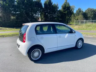 Foto 18 van Volkswagen Up! 1.0 move up! 2014 navi / lmv / airco / elek pakket