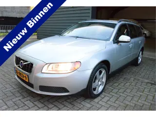 Volvo V70 2.0 Momentum|Automaat|Trehaak| (bj 2009)