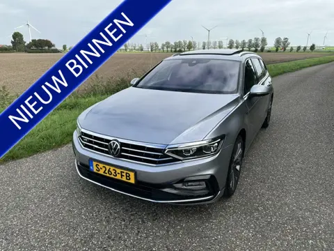 Volkswagen Passat Variant 1.5 TSI R-Line Business Pano/360 Camera Adaprtieve cc Enz
