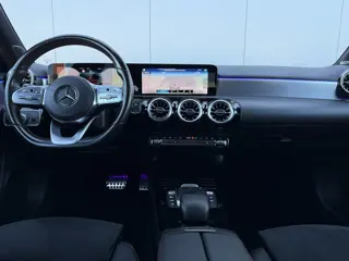 Foto 13 van Mercedes-Benz A-Klasse 250 e Premium Plus Automaat AMG-Pakket/SOH 97,5%.