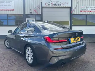 Foto 16 van BMW 3-serie 330e eDrive Edition [INCL-BTW] M-Pakket | Hud|Keyless| Adaptive cruise|.....