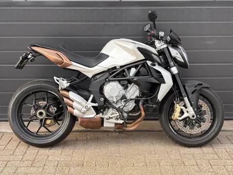MV Agusta Tour 675 Brutale Nakedbike 113PK Nieuwstaat