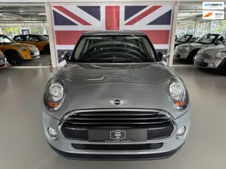 Mini Cooper 5-Deurs ( 6 MAANDEN GARANTIE )