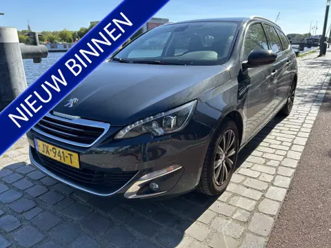 Peugeot 308 SW 1.2 PureTech Blue Lease Premium panodak airco/ecc navigatie apk