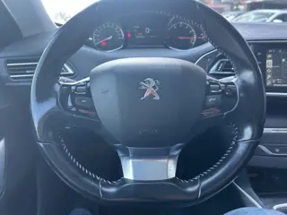 Foto 20 van Peugeot 308 SW 1.2 PureTech Blue Lease Premium panodak airco/ecc navigatie apk