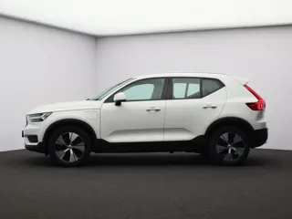 Foto 16 van Volvo XC40 T5 Twin Engine Momentum Pro / Trekhaak / 360 camera / Elektr. bed. achterklep
