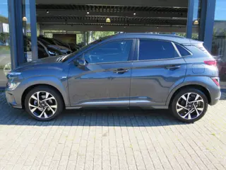 Foto 17 van Hyundai KONA 1.0 T-GDI Premium 1e eigen | dealer onderh | full options! leder | navi | elektr.stoele