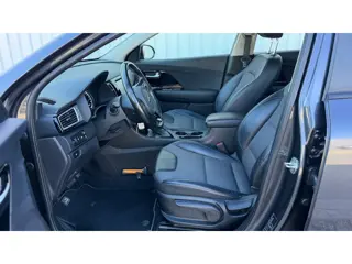 Foto 20 van Kia Niro 1.6 GDi Hybrid DynamicLine Airco/Ecc Leer Navi Camera