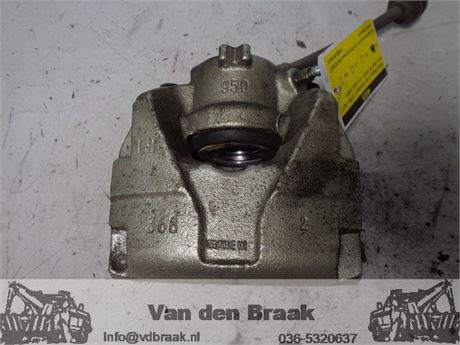 Renault Megane Grandtour 1.4 16V 2009-2016 Remklauw links voor