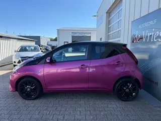 Foto 12 van Toyota Aygo 1.0 VVT-i x-cite BI-TONE / Airco / Bluetooth / Cruise control / LMV /