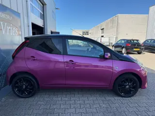 Foto 14 van Toyota Aygo 1.0 VVT-i x-cite BI-TONE / Airco / Bluetooth / Cruise control / LMV /