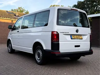 Foto 11 van Volkswagen Transporter Kombi 2.0 TDI L1H1 9 Pers / Airco / All Seas / Gps! ex btw bpm vrij !