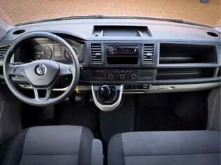 Foto 12 van Volkswagen Transporter Kombi 2.0 TDI L1H1 9 Pers / Airco / All Seas / Gps! ex btw bpm vrij !