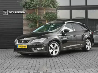 SEAT Leon ST 1.4 EcoTSI FR Panoramadak trekhaak ACC Stoelverwarming Led Verlichting
