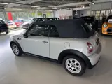Foto 24 van Mini Cabrio 1.6 Cooper Pepper ( 6 MAANDEN GARANTIE )