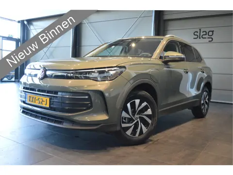 Volkswagen Tiguan 1.5 eHybrid Life carplay cruise camera led 17 inch !!