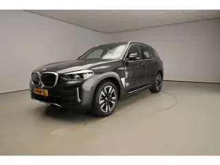 BMW iX3 High Executive 80 kWh | LED | Leder | HUD | Active cruise | Panoramadak | Trekhaak | Sportst