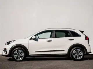 Foto 17 van Kia e-Niro Edition 64 kWh SOH 100% Camera/ Carplay/ Navigatie/ Adapt. cruise/ Half leer/ Dab