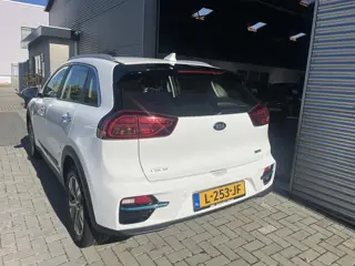 Foto 15 van Kia e-Niro DynamicLine 39 kWh