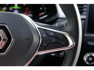 Foto 11 van Renault Captur 1.0 TCe 90pk Techno - Apple CarPlay - Achteruitrijcamera - Navigatiesysteem - Cruise