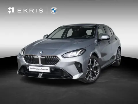 BMW 1 Serie 120 | M Sport Design | Achteruitrijcamera | Stoelverwarming | PDC | 18''