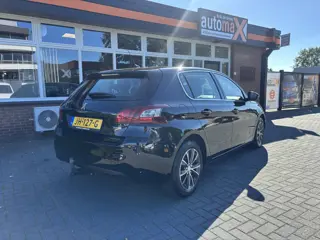 Foto 11 van Peugeot 308 1.2 PureTech Allure |Dealer onderhouden|Cruise|