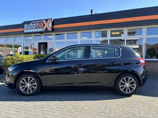 Foto 18 van Peugeot 308 1.2 PureTech Allure |Dealer onderhouden|Cruise|