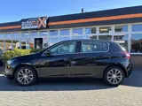 Foto 28 van Peugeot 308 1.2 PureTech Allure |Dealer onderhouden|Cruise|